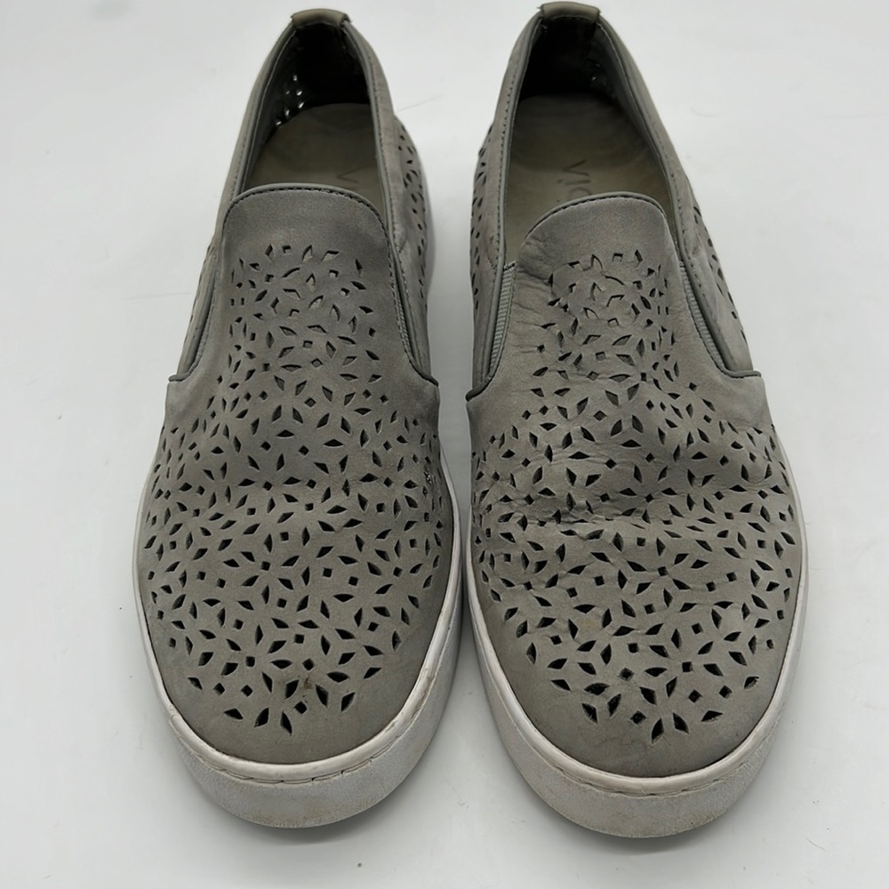 Vionic "Kani" Gray Suede Sneaker size 7